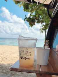 Volk coffee คาเฟ่ในรถตู้คันเก่า ที่ชุมพร