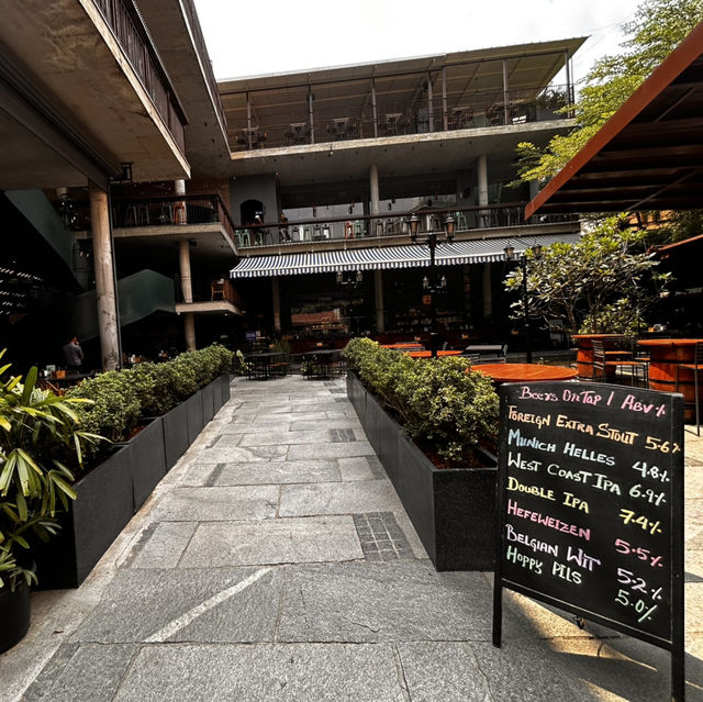 Bangalore-Beer Library 