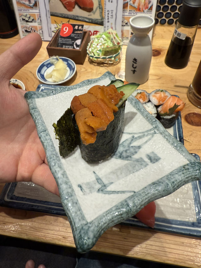 관광객도 현지인도 모두 인정한 후쿠오카 스시 맛집 ‘사시스’