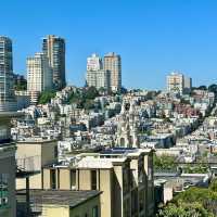 🌉✨ *"Golden Gate Getaway: A Vibrant Weekend Escape in San Francisco’s Heart!"* 🍷🌁