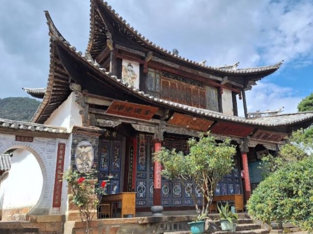 雲南 | 石寶山石窟，雲南規模最大的佛教石窟群
