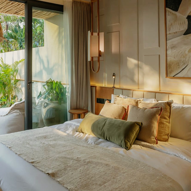 A Vibrant Escape Where Tropical Bliss Awaits