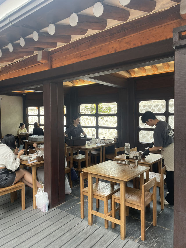 한국인이라면 꼭 가야할 이북식 삼계탕 맛집, 무구옥