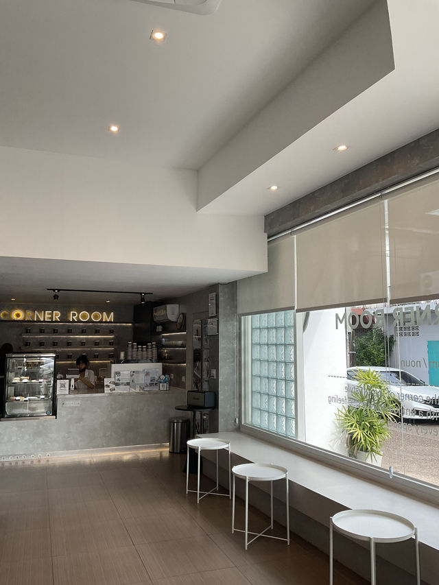 คาเฟ่ CORNERROOM.CAFE