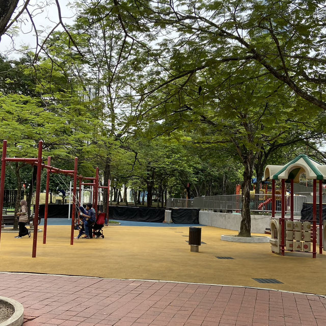 Springtime Serenity: A Stroll through KLCC Park