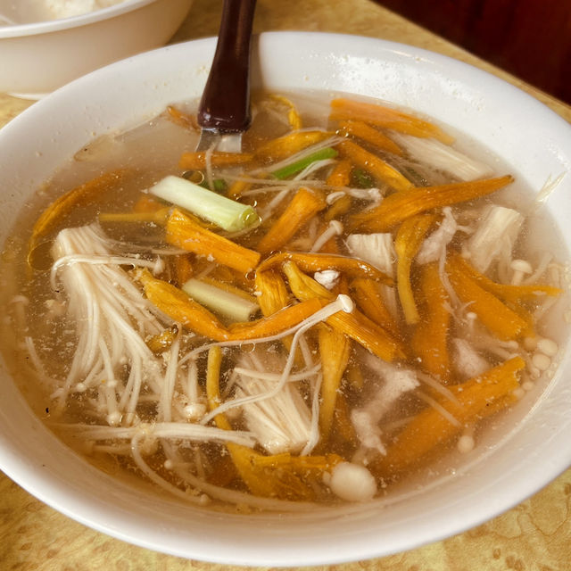 山裡的節日儀式感，一桌中菜剛剛好