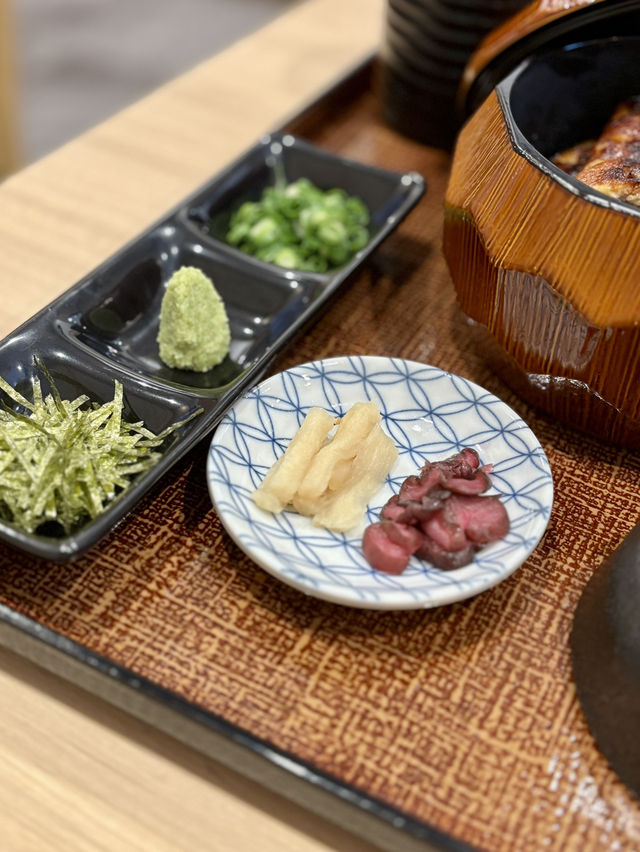 【福岡・天神】外はパリっと中はふっくらの名物ひつまぶし「うなぎ 三代目 源内」