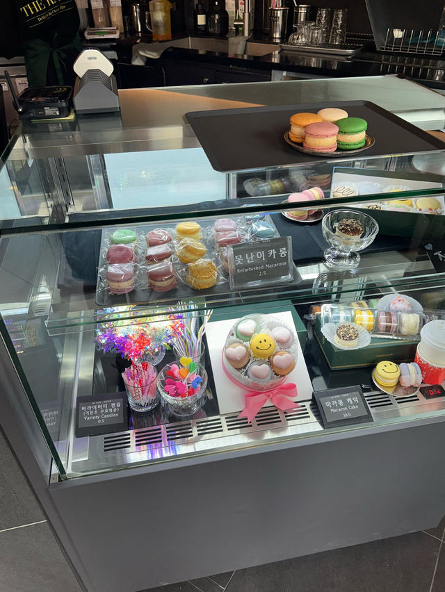 더레어🎀연남본점 홍대 연남동 마카롱 디저트 맛집