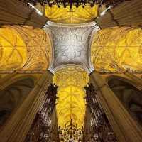 Discovering the Tomb of Christopher Columbus: A Controversial Legacy in Seville Cathedral
