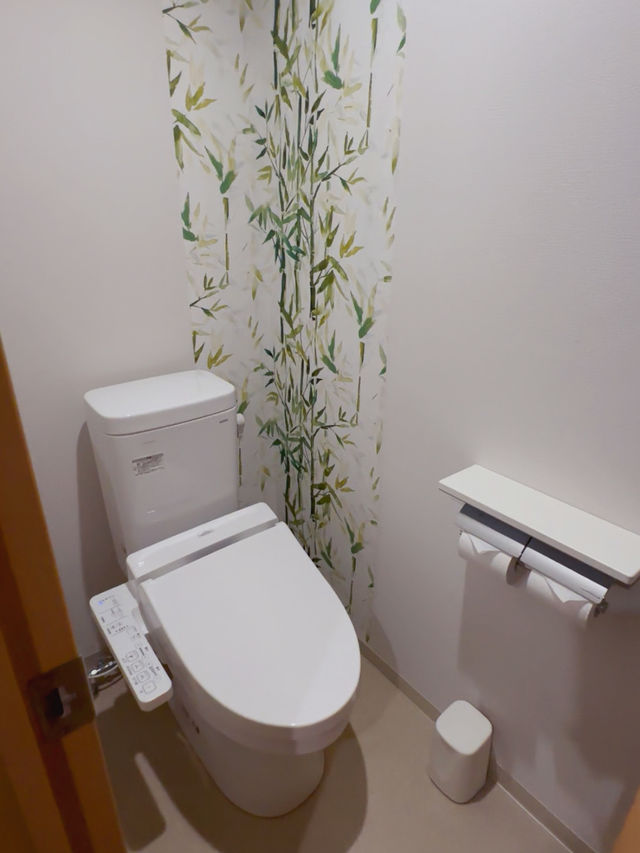 Only 1 Minute from the Station?! This Osaka Hotel Surprised Us in the Best Way!