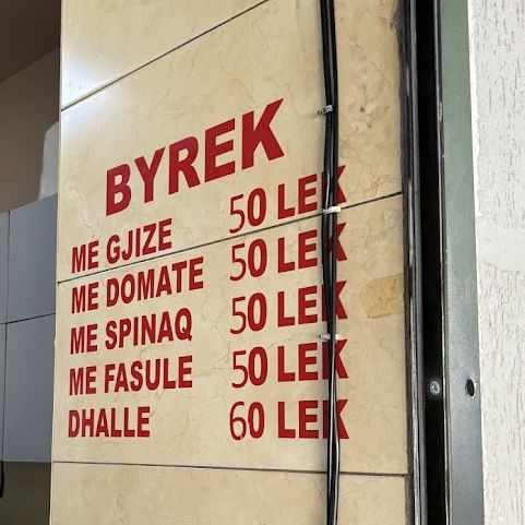 【国民食】アルバニアのByrekとは？🇦🇱