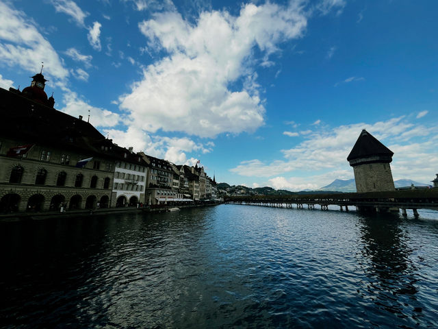 Chapel Bridge – Lucerne’s Historic Icon on the Reuss River