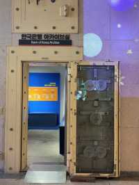 옛날 한국은행 금고가 카페로 변하다?☕️