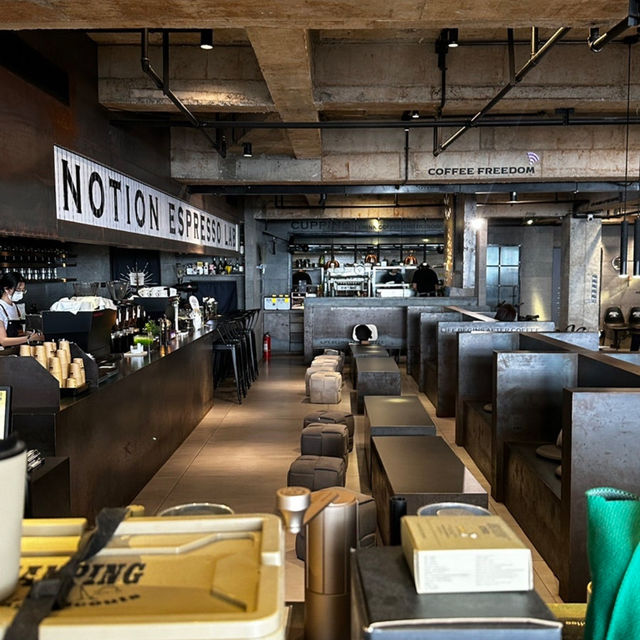 칭다오 팔대관 바다뷰로 유명한 NOTION ESPRESSO LAB🇨🇳
