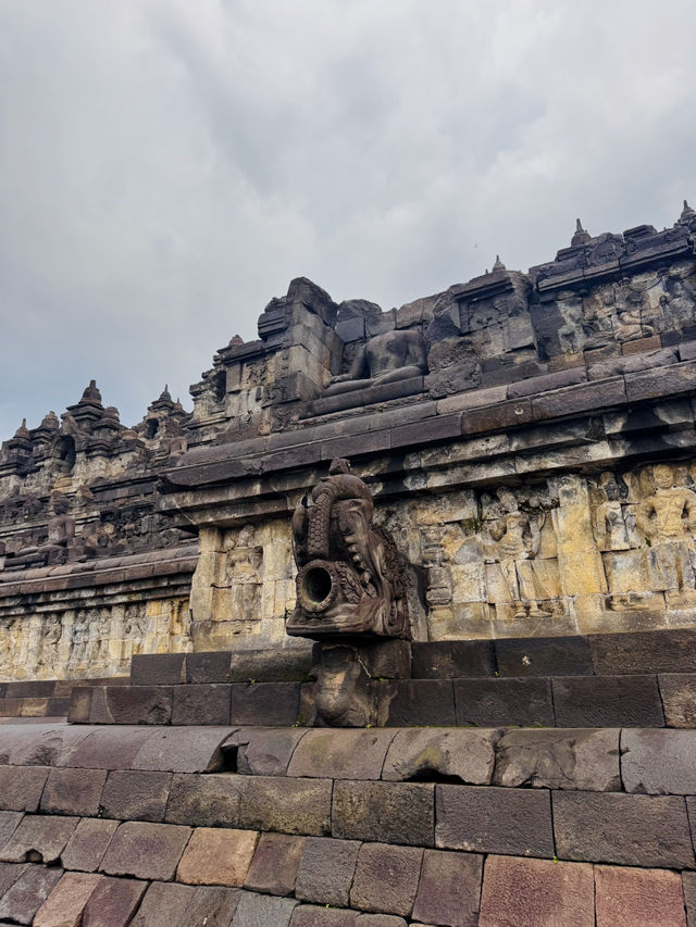 🇮🇩 🌧️ Borobudur After Rain | Walking Barefoot on Sacred Stones, Where History Washes the Soul 