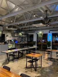 Happy Place Restaurant & Bar