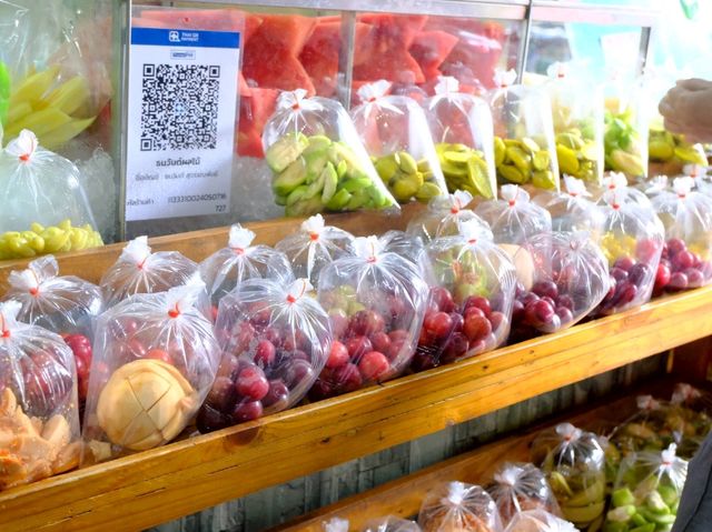 🌿 “สวนพูลวันวาน” ตลาดสายชิล | Ola Market 