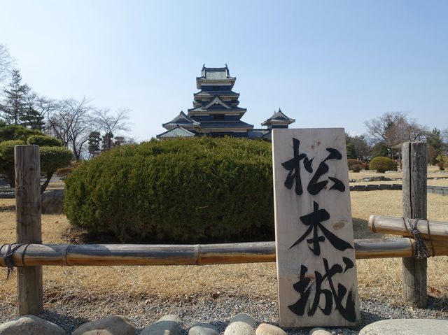 🏯 Matsumoto-jō Castle – Majestic, Peaceful, and Unforgettable