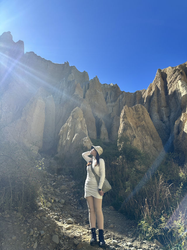 🇳🇿Step Into Mulan: Discover the Magical Clay Cliffs of Omarama