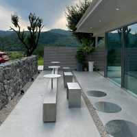 Floating Flow Cafe
