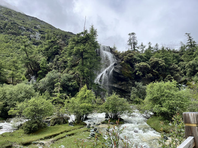 🏔️ Trekking the Last Shangri-La — 📍Luorong Pasture → Milk Lake → Five-Colour Lake 