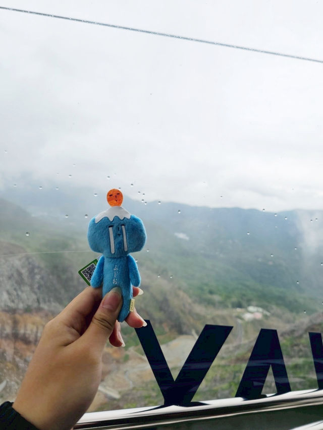 箱根必吃黑蛋在這！搭纜車賞地熱景超震撼🚡
