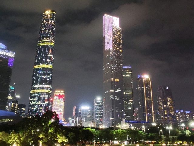 廣州必訪的珠江夜景（廣州塔、海心橋）
