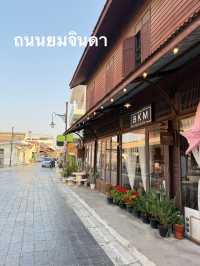 ถนนยมจินดา ระยอง: ย่านเก่าสุดคลาสสิก