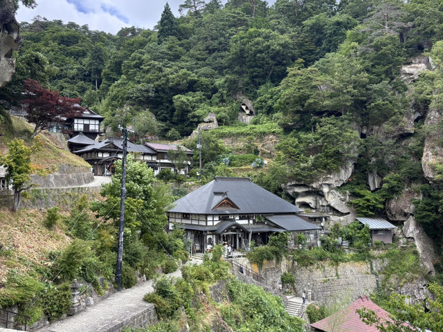 山形市幽靜千年古寺-立石寺