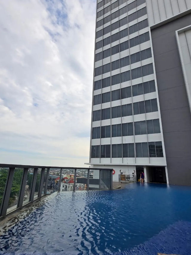 Batam’s New Luxury Landmark—Grand Mercure Style