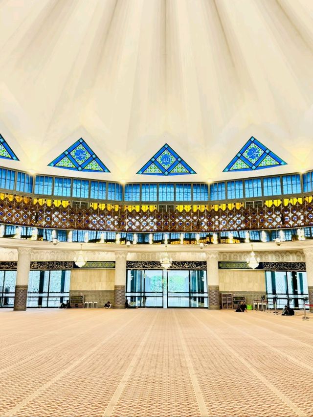 National Mosque of Malaysia – A Peaceful Cultural Landmark in Kuala Lumpur