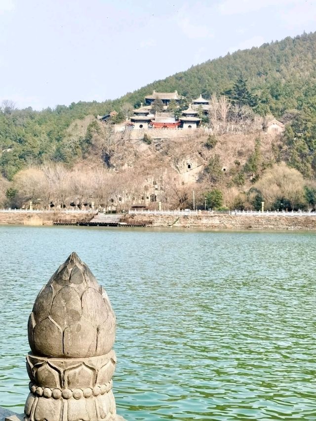 Stone Buddhas at Longmen Grottoes