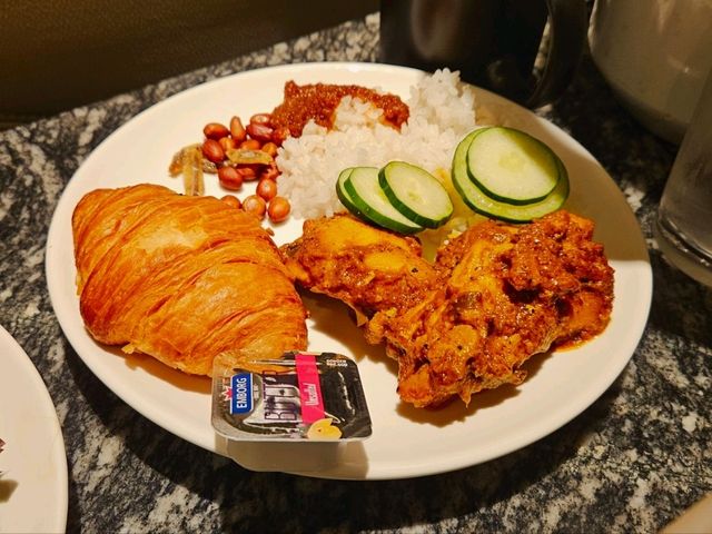 A had a good rest, food and shower at Plaza Premium Lounge, KLIA