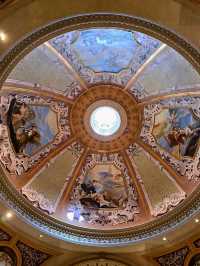 Inside the Venetian: Luxury Meets Accessibility 🍕🎲