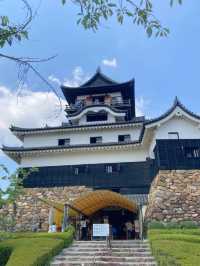 【最強インスタ映え神社】 鳥居が映える犬山の稲荷神社