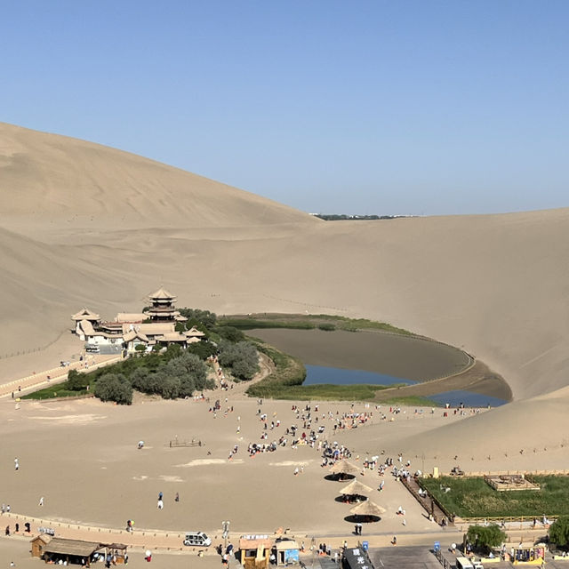 🌙 Where the Desert Holds the Moon — Crescent Lake in Dunhuang