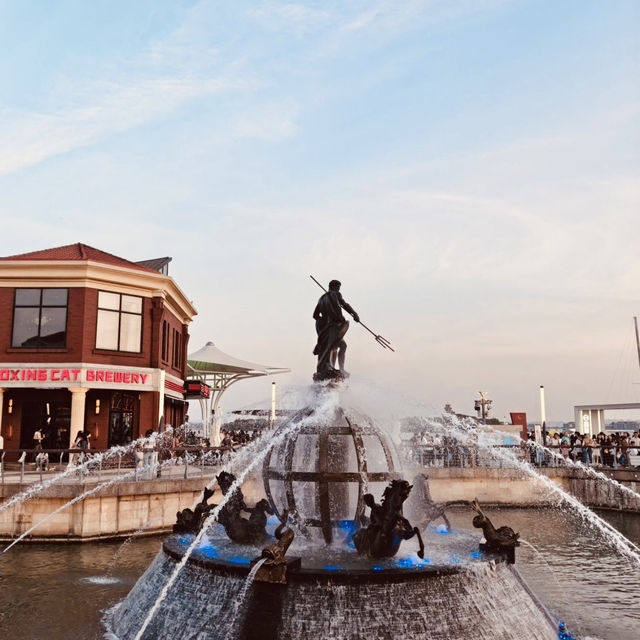 Discovering Jinji Lake, A Modern Urban Oasis Discovering Jinji Lake, A Modern Urban Oasis