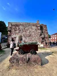 ［馬六甲旅遊］在馬六甲遇見葡萄牙人遺留的痕跡🏰法摩沙堡（A Famosa）又名聖地亞哥城門（Porta de Santiago）