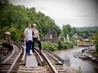 รถไฟท่องเที่ยว Royal Blossom