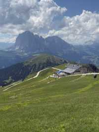 多羅米蒂最美山鋒—刀鋒山Seceda