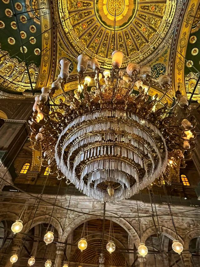 The Shining Jewel of Cairo: Mosque of Muhammad Ali 🌙 The Shining Jewel of Cairo: Mosque of Muhammad Ali 🌙