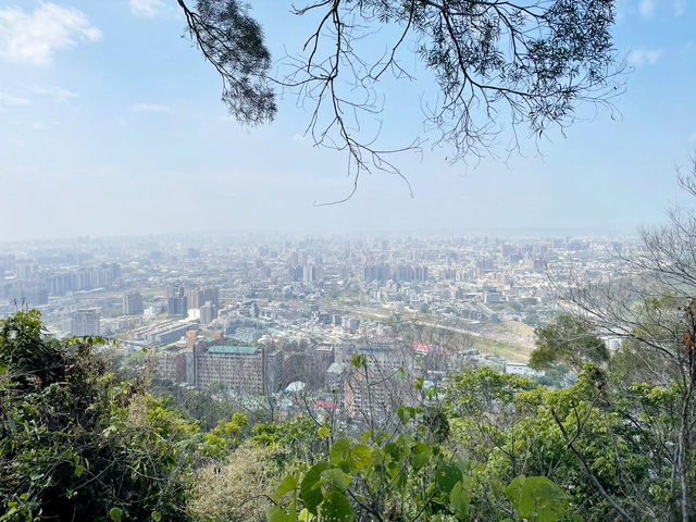 台中｜大坑風景區—沿著9號步道看見整個台中盆地的呼吸 ⛰️🌤️