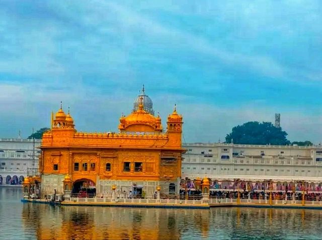Golden Temple, Amritsar A Shimmering Beacon of Peace Golden Temple, Amritsar A Shimmering Beacon of Peace
