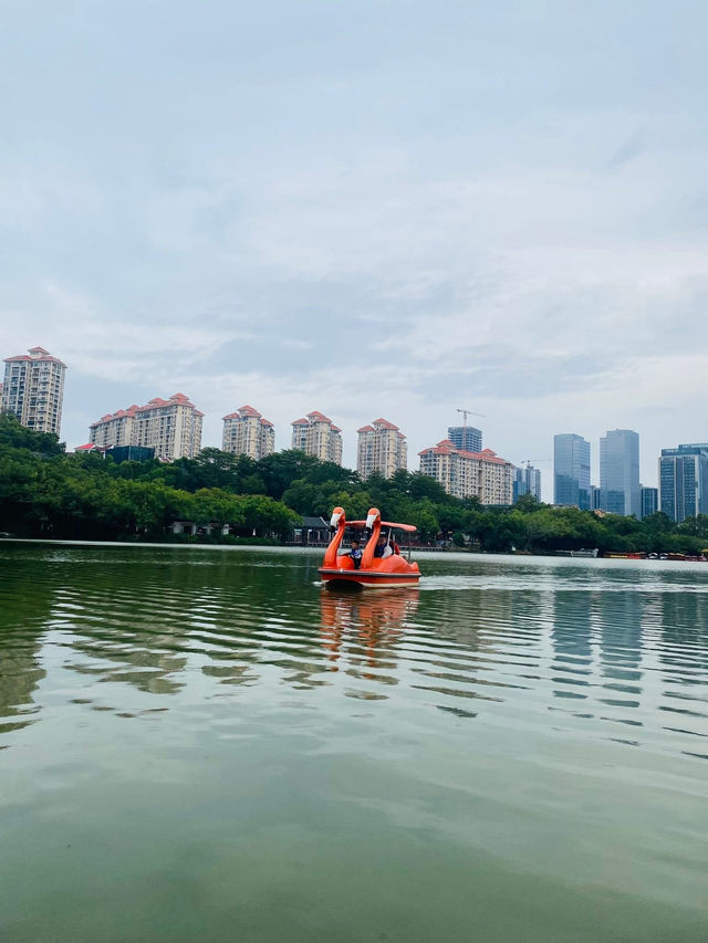 The Phantom in the City: Zhuhai's Reconstructed Dream