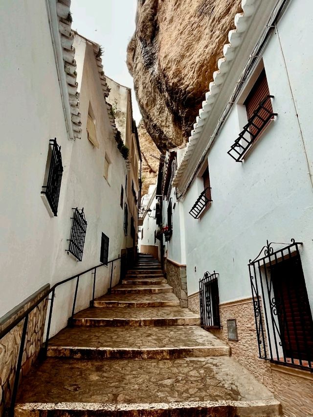 西班牙🇪🇸 ‖ Setenil-建在懸崖內的小鎮