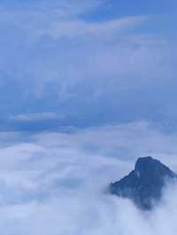 Гора Тяньмэнь прекрасна даже в тумане!