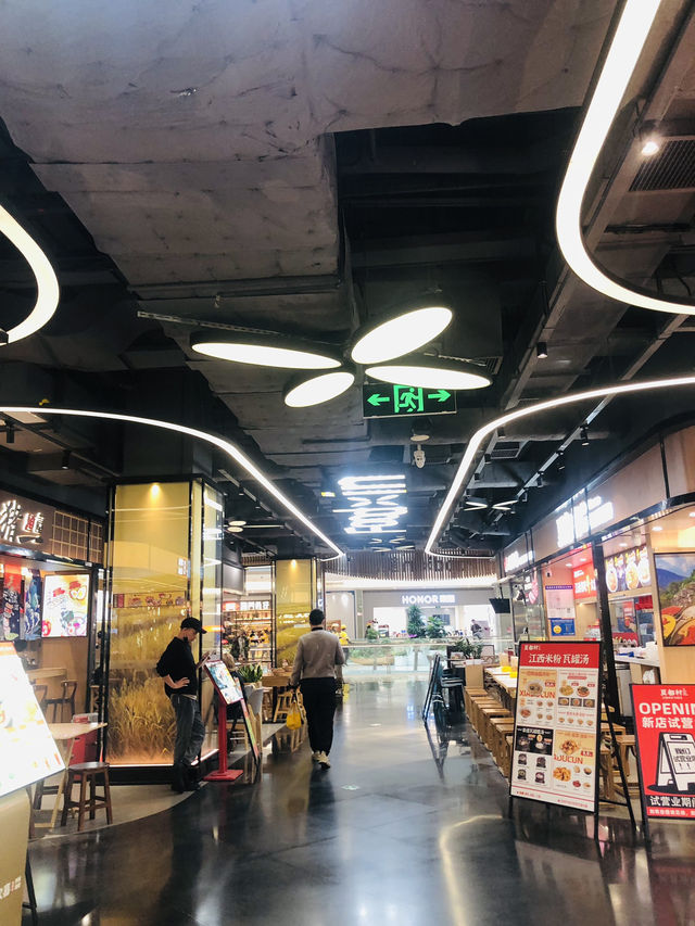 很舒適,很多美味的美食廣場😍😍😍 很舒適,很多美味的美食廣場😍😍😍