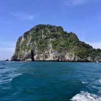 Острова ПхиПхи, Пхи-Пхи- ле, Майя Бэй