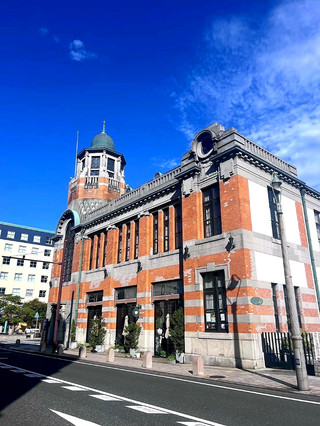 【모지코에서 츠노시마 대교까지】 레트로 항구 도시와 환상적인 바다를 만나는 감동의 드라이브 여행.