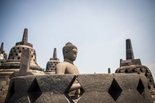 [Yogyakarta, Indonesia] Borobudur Temple: An Ancient Wonder Frozen in Time! A Scooter Adventure to the World’s Largest Buddhist Monument